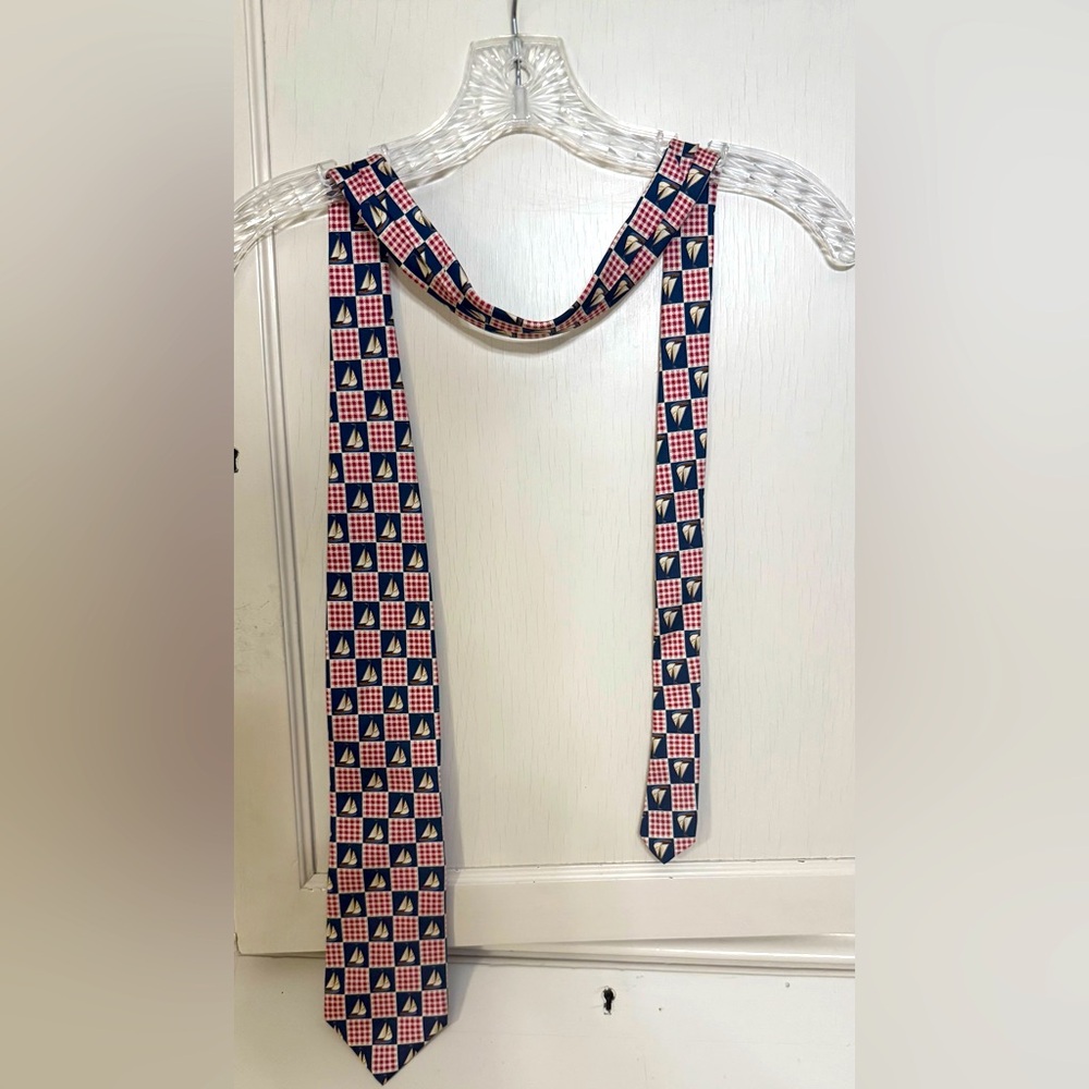 Lands' End Nautical Neck Tie red/navy/off white